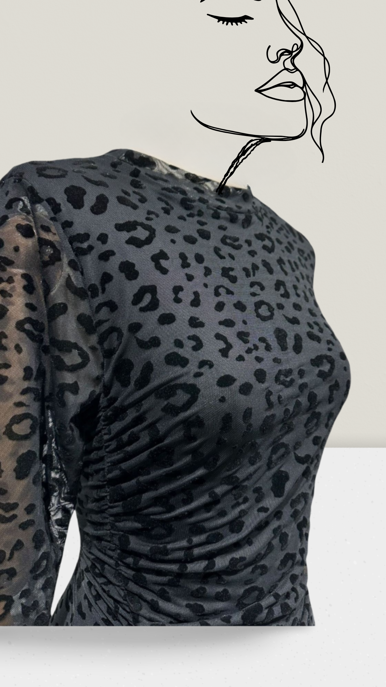 Mini-Kleid mit langen Ärmeln und modernem Leopardenprint