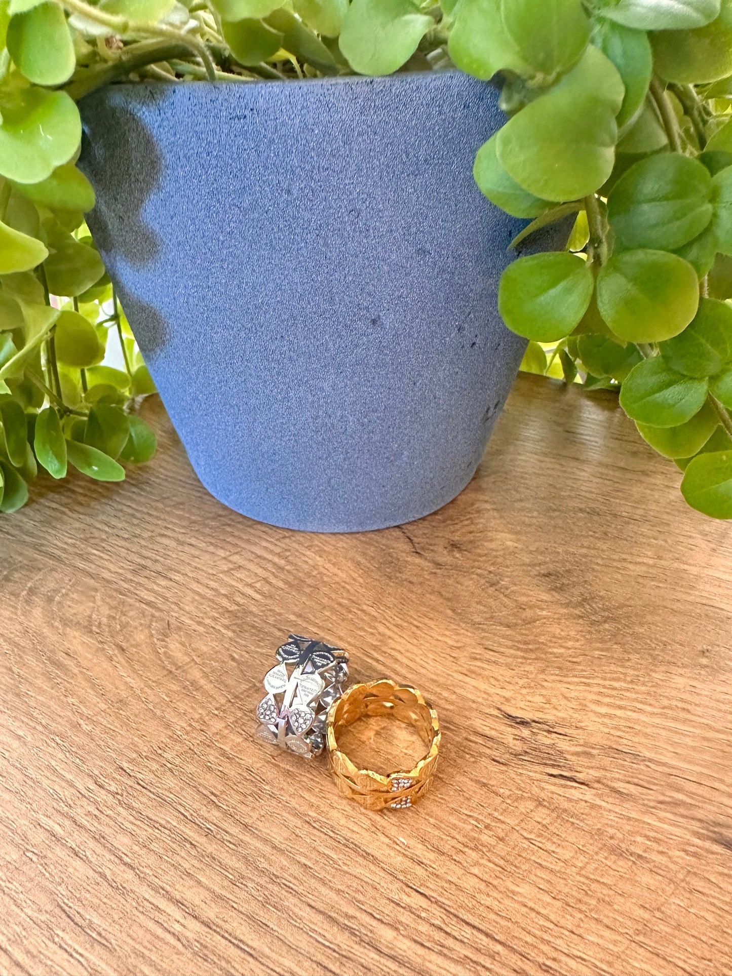 Elegante Edelstahlringe Herz-Motiv