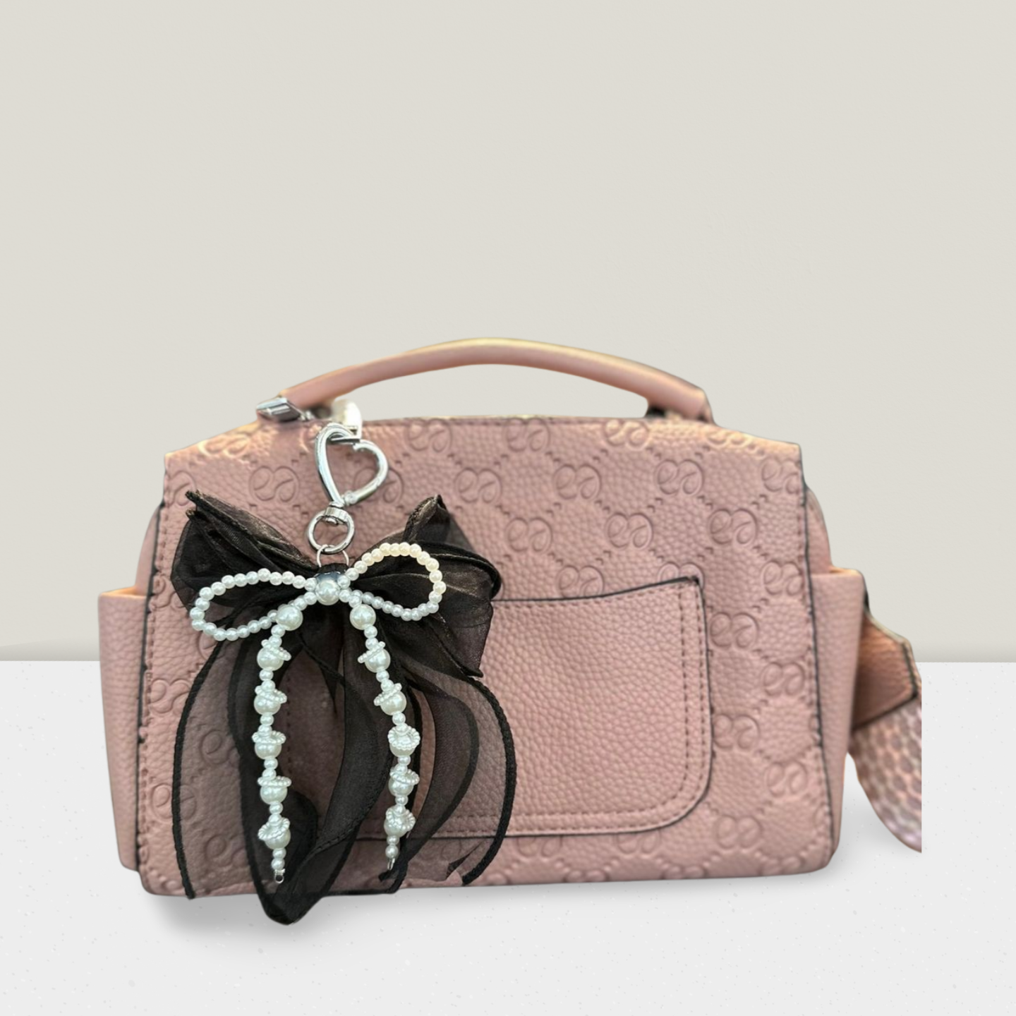 Elegante Handtasche mit Muster in verschiedenen Farben