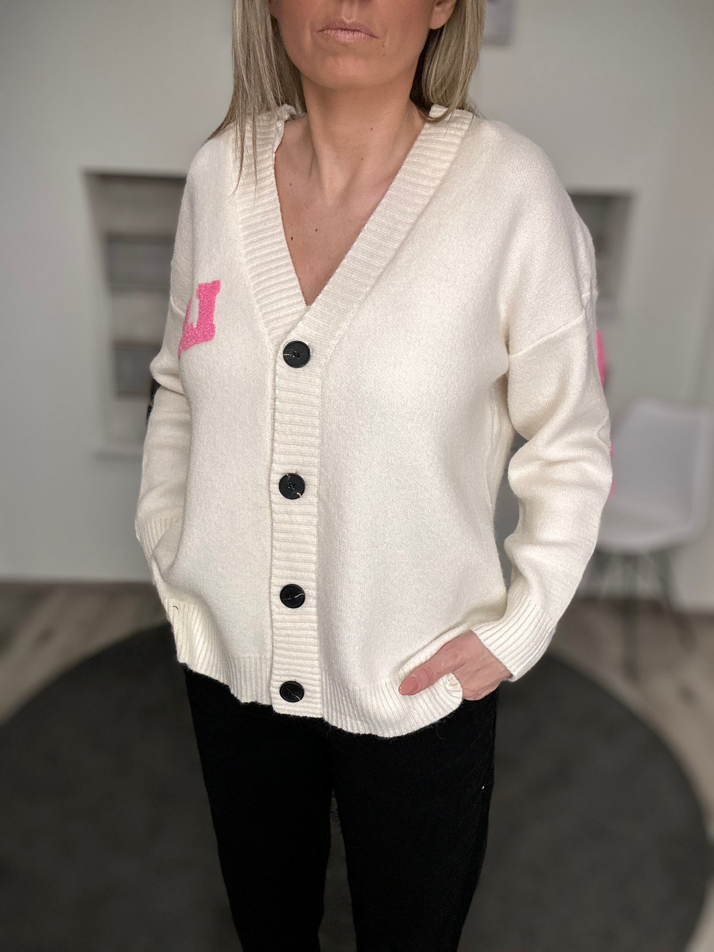 Cardigan „Los Angeles“ – Stylisch & kuschelig 🩷