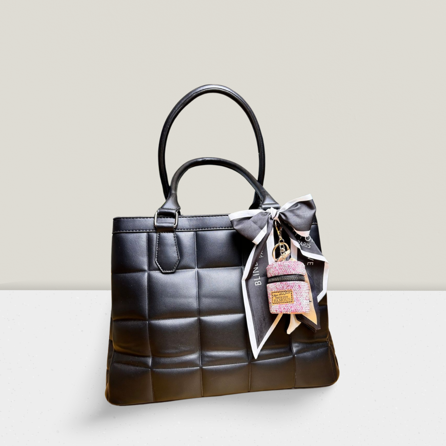 👜 Mini Glam Crush – Strass-Case mit Charme & Schleife 👜