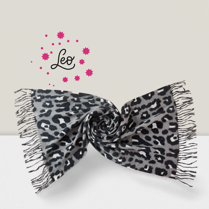 Schal mit Leopardenmuster